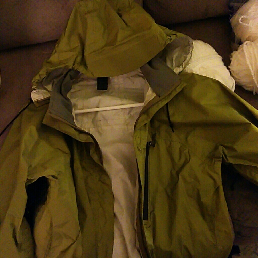 REI Reversible Rain Jacket w/ Hood and Bill